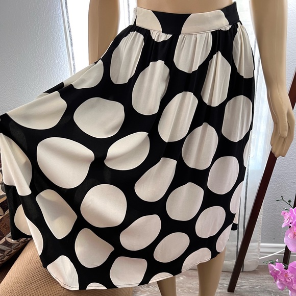 ModCloth Black And White Polka Dot A-Line Skirt Size XS Retro Flare - Picture 3 of 10